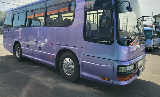 Isuzu 2000
